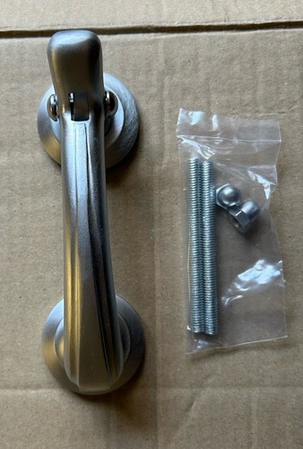 Modern Statin Chrome Carlisle Brass Teardrop Style Door Knocker M43SC On Rose - 第 1/5 張圖片