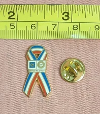 GM UAW United Auto Workers Union United We Stand Patriotic Ribbon Lapel Pin