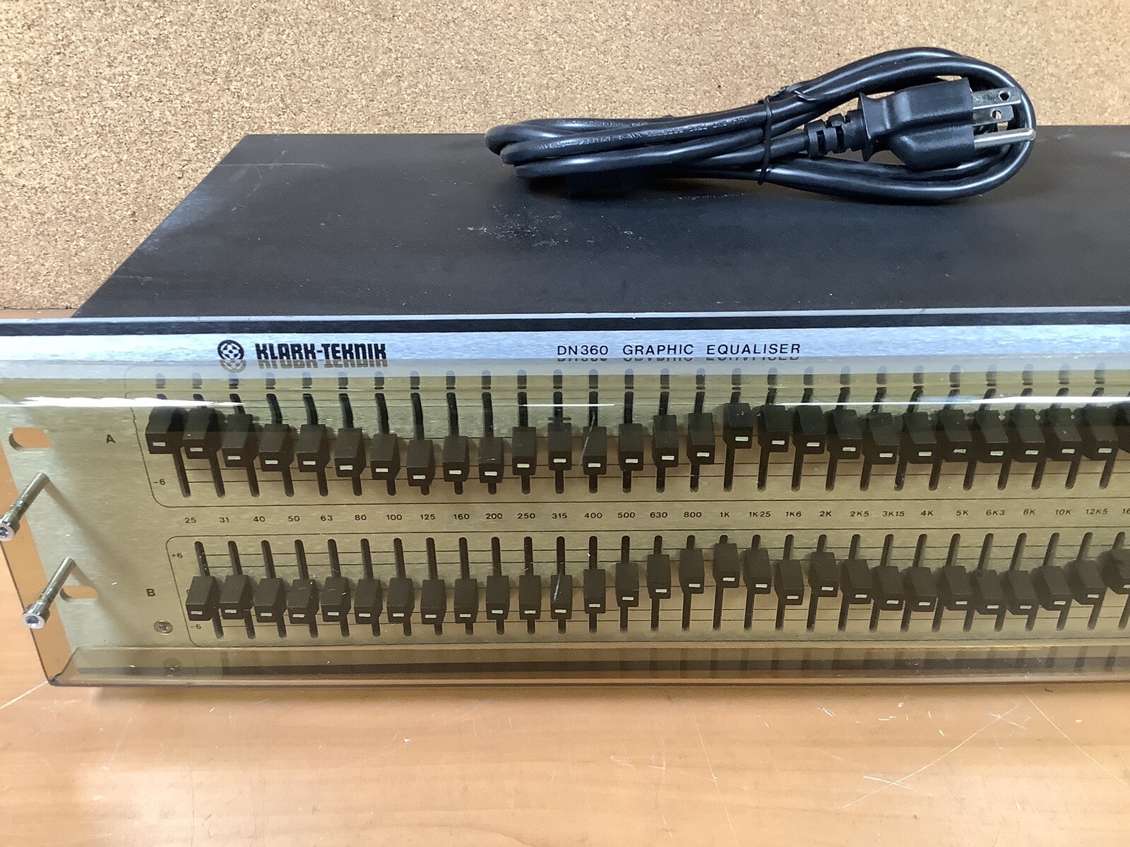 Klark-Teknik DN360 ~ 2-Channel 30-Band Graphic Equalizer ~ FREE SHIPPING