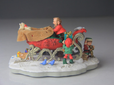 Hallmark 1998 Studio Edition ''CHRISTMAS EVE PREPARATIONS'' Display