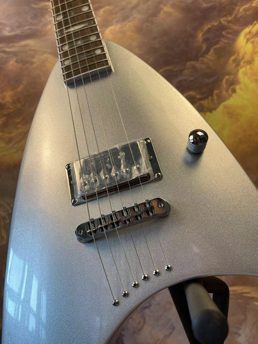 Factory Customized Silver Electric Guitar Pearl Shark Fin Factory Customized Silver Electric Guitar Pearl Shark Fin