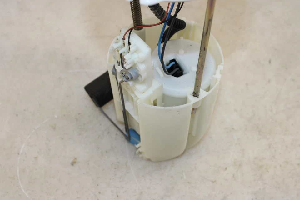 2006-2015 Mazda MX-5 Miata Fuel Pump OEM MU13 - Image 3 of 4