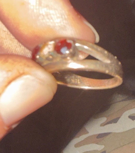 18k yellow gold ruby Ring, Missing Single Stone - image 4