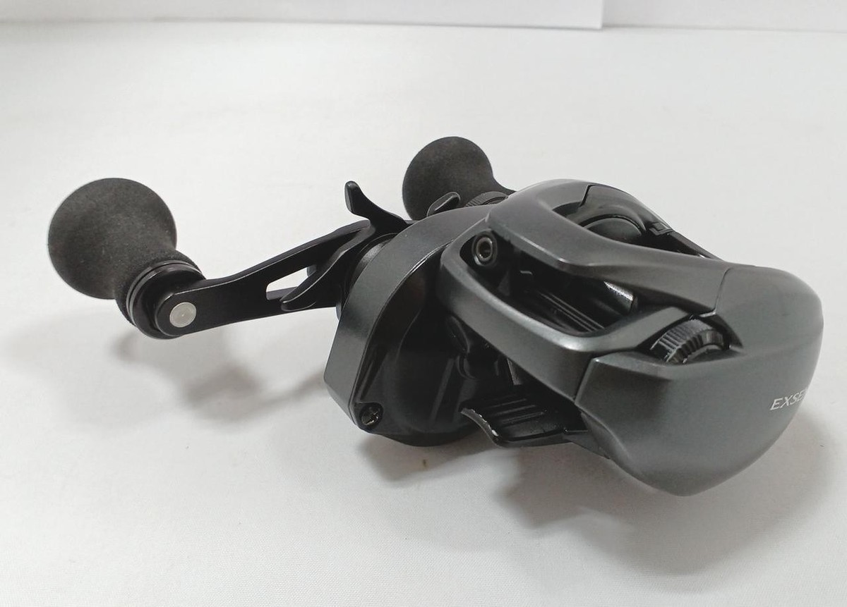 Shimano 20EXSENCE DC SS HG Baitcasting Reel 7.4:1 Gear Ratio, 220g