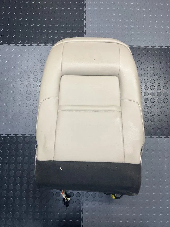 Ford Fusion 2013-2018 lado del pasajero delantero derecho asiento superior montaje de conmoción OEM Foto 2 de 3