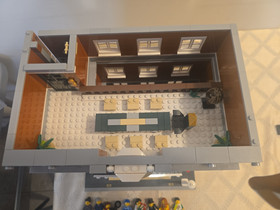 LEGO Town Hall Modular Creator Set (10224) w/ Instructions 100% Complete!!!