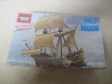 NEW Life-Like  Hobby Kits Half Moon 09366  Model Kit SEALED