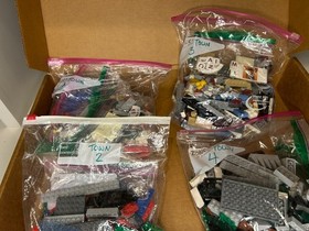 LEGO Creator Expert: Town Plan (10184) 100% Complete w/Manuals [No Box]