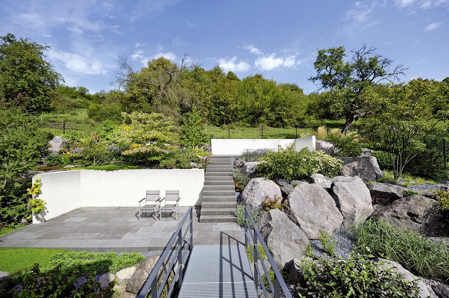 Thumbnail - Naturstein Garten Peter Berg