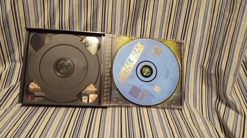 Metal Gear Solid gioco PlayStation 1 con manuale - Foto 4 di 5