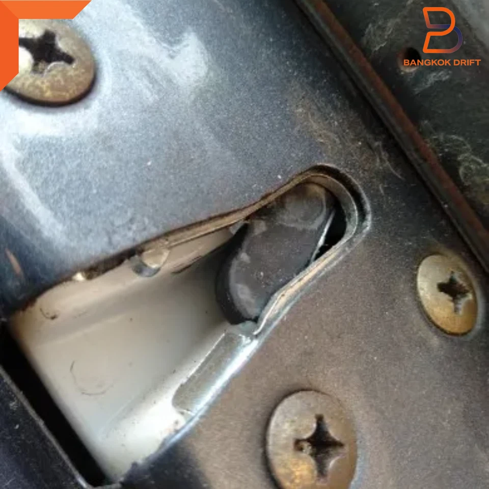 RIGHT RH Front Door Lock Latch Repair For Holden Rodeo Ute TF Isuzu TFR 88-03 - image 2 of 4