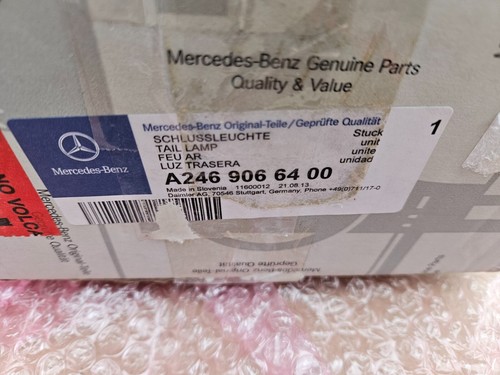 Original Mercedes-Benz Rear Light Assembly Right Inside W246 A2469066400 - Picture 7 of 7