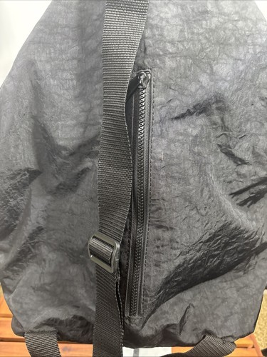 Gaiam Yoga Knapsack Single Strap Backpack Tote Bag Black Pockets Crossbody T95 - Picture 3 of 13