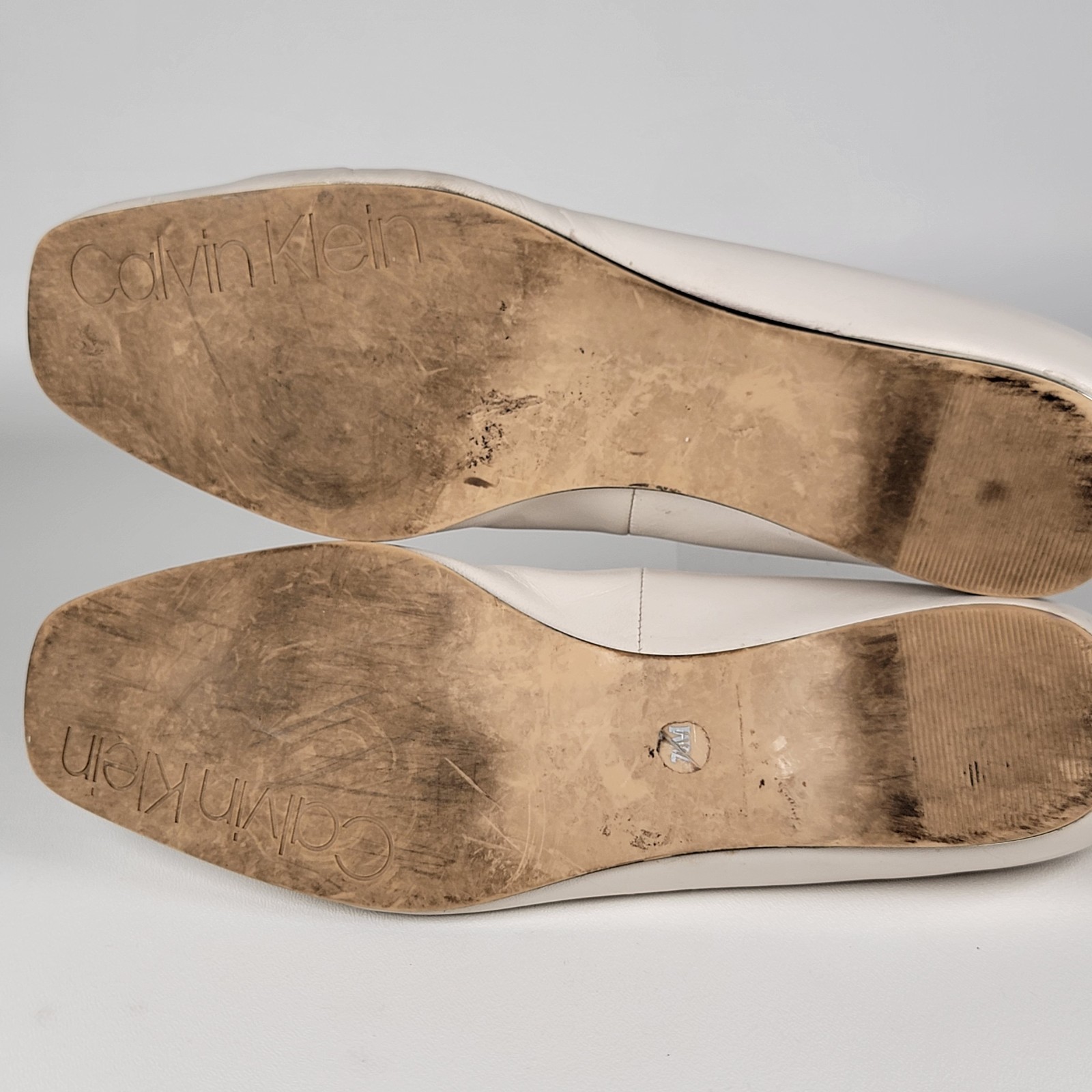 Calvin Klein Collection Women's 7.5 M Leather Ballet Flats  Biege thumbnail 7