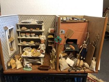 Antiker  Bäckerladen mit Backstube