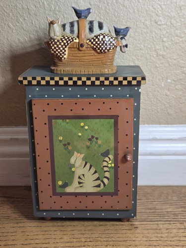 Vtg. Williraye Studio WW 4133 Cat With Birds Laying On Trinket Box 1999