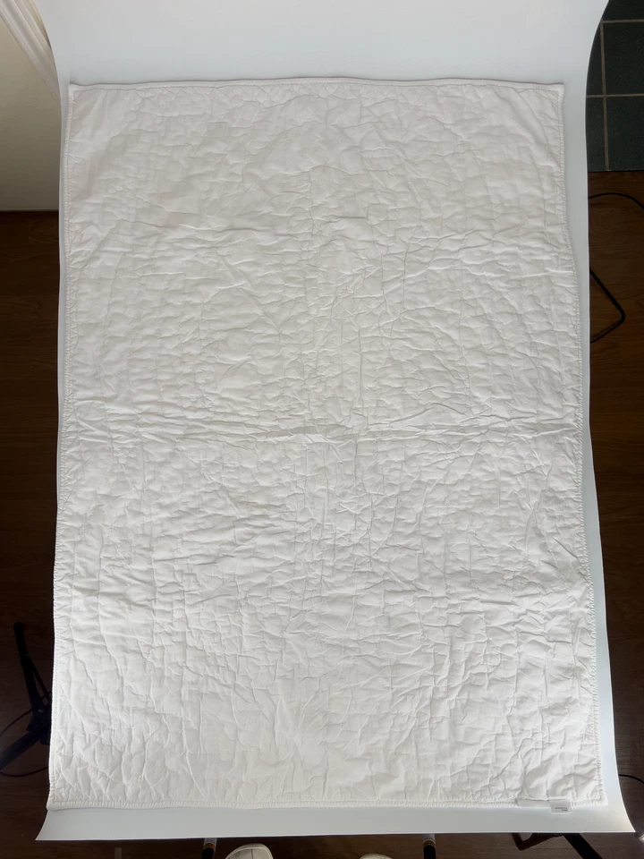 Edredón de cuna Pottery Barn Kids Disney Minnie Mouse para niños pequeños - 36" de ancho x 50" de largo Foto 2 de 4