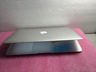 EARLY 2015 Apple MacBook Air 13