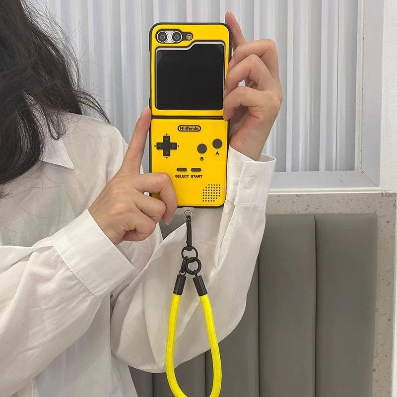 Lindo estuche de teléfono clásico retro Game Boy Gamepad 3D para Samsung Galaxy Z abatible 5 4 Foto 2 de 4