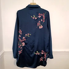 Missguided Top Blue Size UK 12 Pink Shirt Embroidered Cherry Blossom Satin