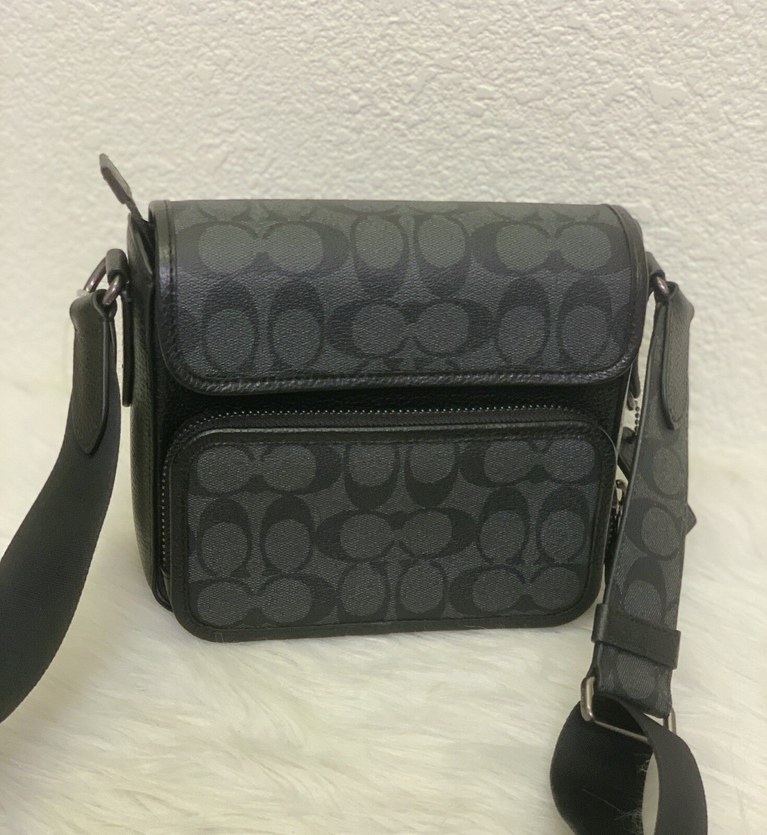 バッグ Coach Sullivan Shoulder Bag PVC Black Coach Sullivan Crossbody Bag In Signature Canvas With