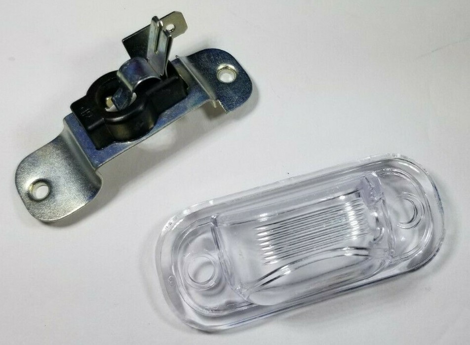 LICENSE PLATE LIGHT ASSEMBLY LENS & BULBHOLDERS PAIR VOLKSWAGEN VANAGON