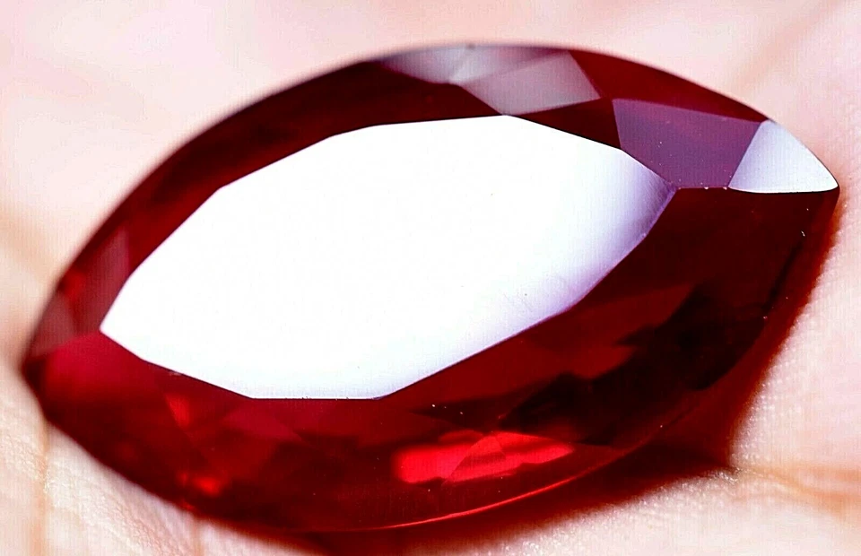 Enorme rubí rojo sangre natural 52,90 quilates Mozambique certificado GGL AAA+ gema tratada Foto 4 de 4