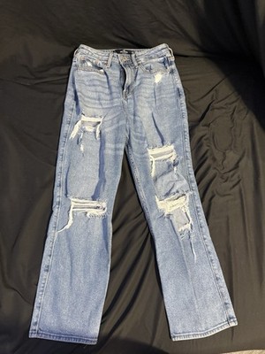 Hollister Women s Light Wash High Rise Straight Jeans Distressed Stretch Denim