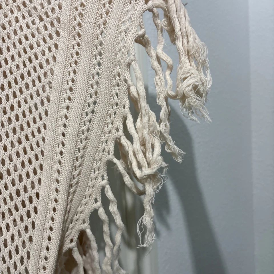 Double Zero Crochet Poncho Size Medium Ecru Cream Fringe 100% Cotton Boho Hippie - Image 3 of 4