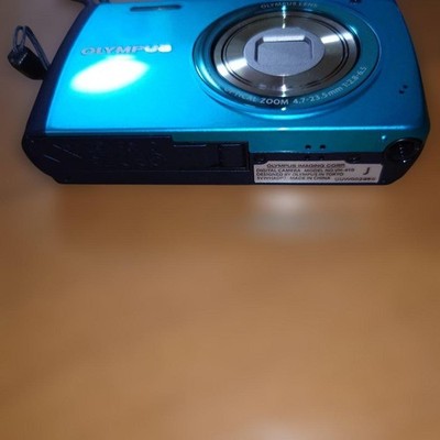 OLYMPUS STYLUS VH-410 Compact Digital Camera Tested Working Seller