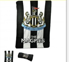 Newcastle United FC Official Crest Fleece Blanket 120x84cm Official Merchandise