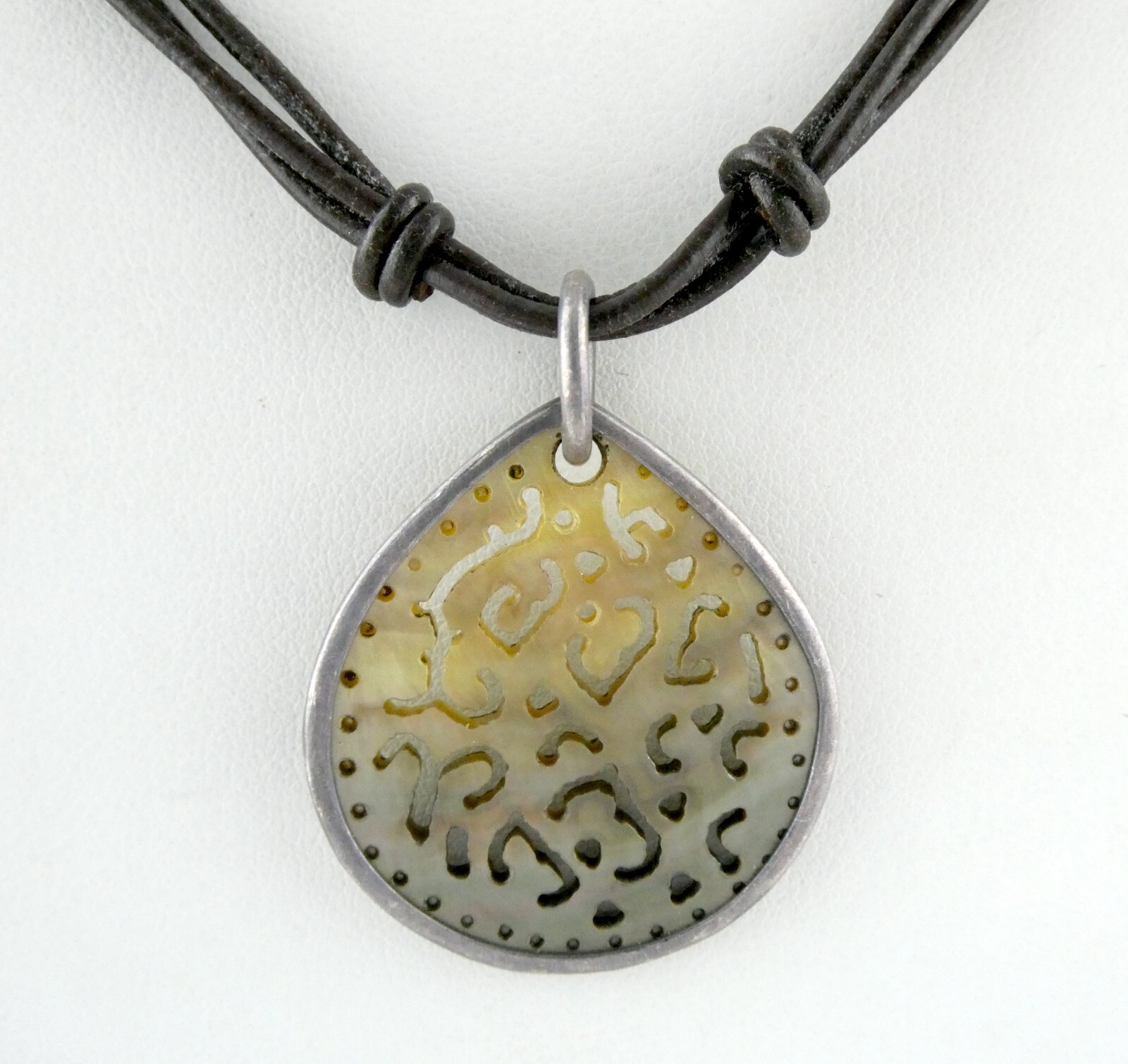 Silpada Sterling Silver Openwork Shell Pendant Ne… - image 3