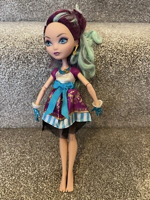 Ever After High Puppe Madeline Hutmacher