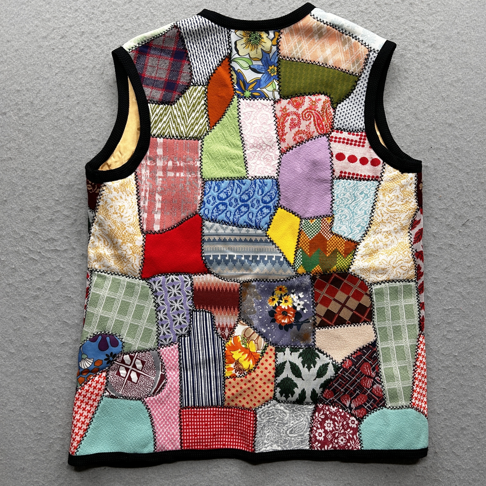 Orphus Lewellen Women's Medium Patchwork Quilt Ve… - image 7