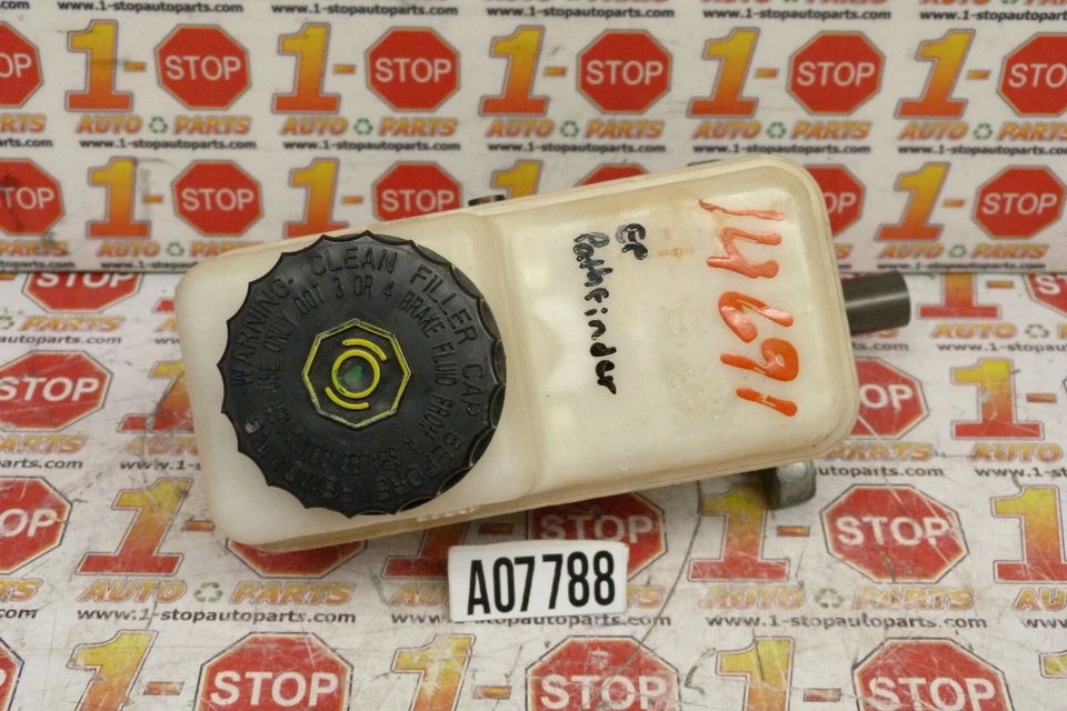 Nissan Pathfinder 2005-2008 cilindro maestro de freno 46010-ea240 OEM Foto 3 de 4