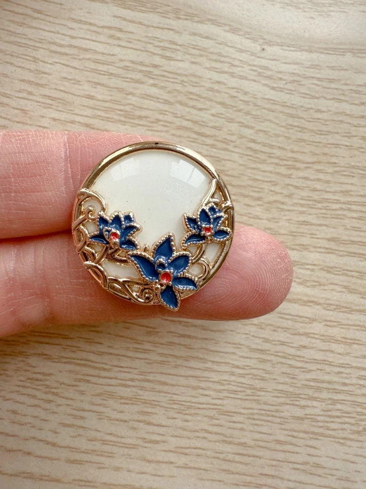 6PC Blue Flower White Enamel Gold Shank Metal Buttons 23mm - Image 2 of 3