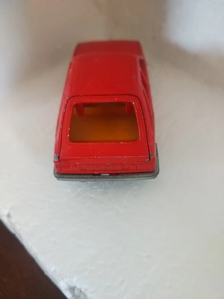 Siku Ford Sierra 2.3 Ghia n°1056 ,Rossa, Made In W.Germany - Immagine 3 di 4