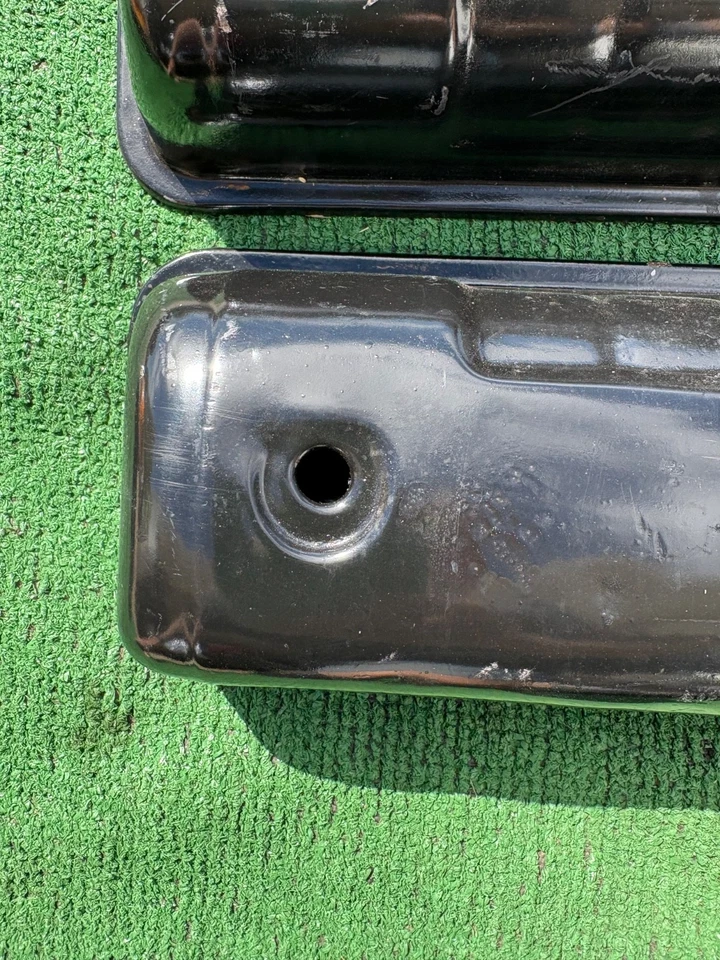 1957 Ford Y block valve covers 1955 1956 Fairlane 272 292 motors Foto 2 de 4