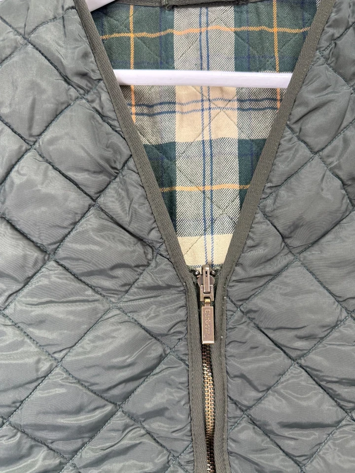 barbour vest mens size 50 quilted waistcoat zip in liner - Image 3 of 4