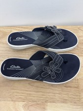 Clarks Women  s Cloudsteppers Brinkley Sail Flip Sandals Nav Blue Size 8M 43