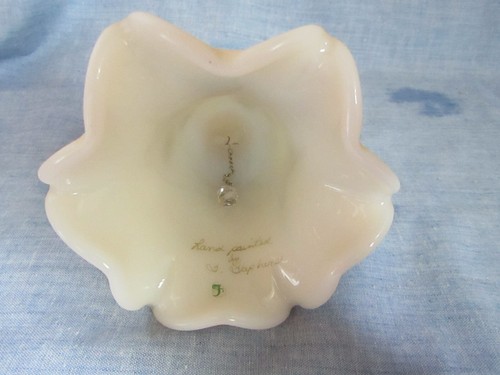 FENTON SATIN GLASS HANDPAINTED BELL SIGNED S. STEPHENS - Picture 5 of 5