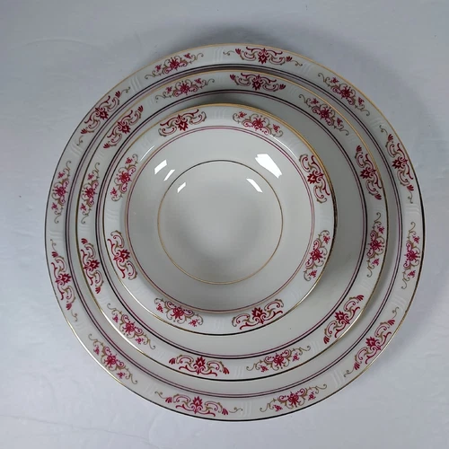 H & C Garnet Coronado 4 pc. place setting Dinner, Salad, Bread/Berry/Dessert