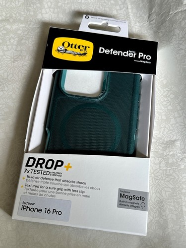 OtterBox Defender Series Pro for MagSafe for iPhone 16 Pro in Sagebrush Green - Photo 3 sur 4
