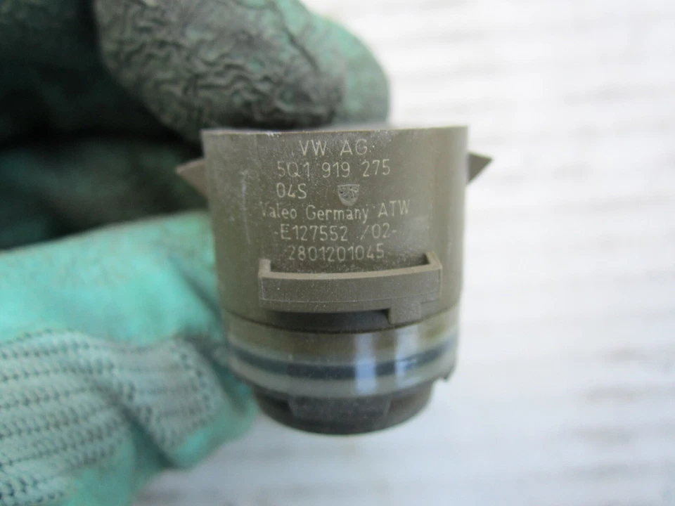 dp30562 Audi A6 A7 Q7 Q8 2020 2021 2022 Rear Bumper center PDC parking sensor OE - Image 4 of 4