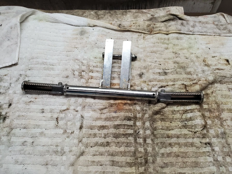 1981 Yamaha Virago XV920 R XV 920 R Highway Bars Forward Foot Rest  - Image 2 of 4