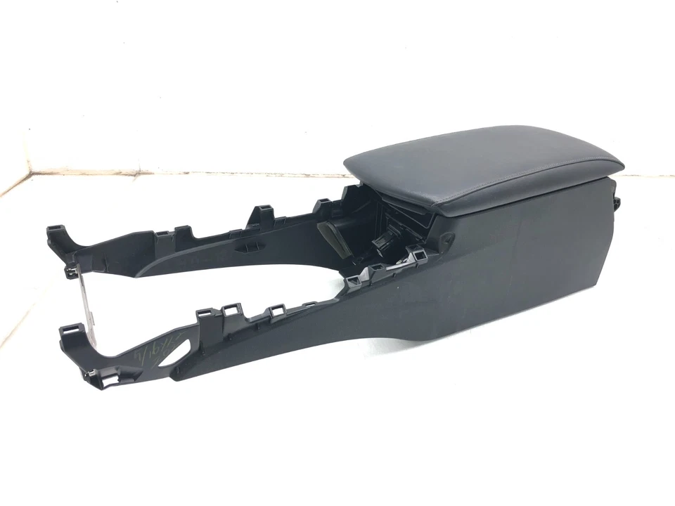 2013-2015 LEXUS GS450H GS350 FRONT CENTER CONSOLE FRAME W/ ARMREST LID OEM. - Image 2 of 4