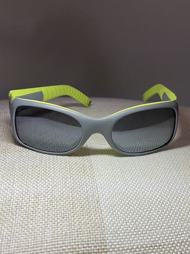 USED JULBO BOOBA SUNGLASSES KIDS Age Approximately 4-6 Years Surface Scratches - Picture 2 of 17