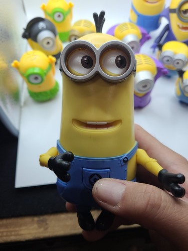 Despicable Me Minions sprechende Plastikfiguren McDonalds ThinkPad Spielzeug 12 Stück - Bild 2 von 6