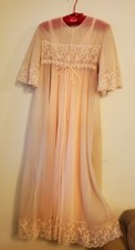 Vintage Intime California Peignor Nightgown and Robe Set light pink beautiful