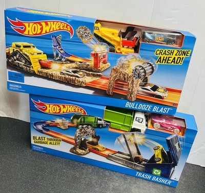 2 x Hot Wheels Deal - DJF04 Bulldoze Blast & DJF05 Trash Bashes - MEGA DEAL